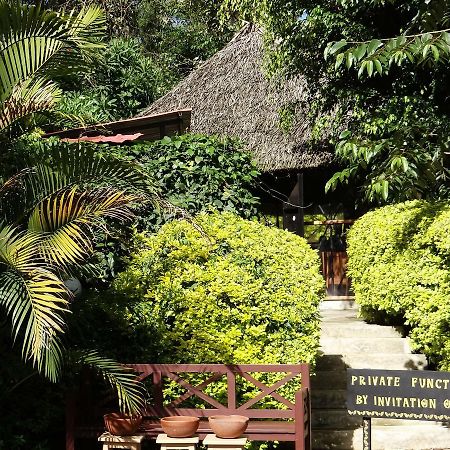 Ikweta Country Inn Maua Kaathene Екстериор снимка